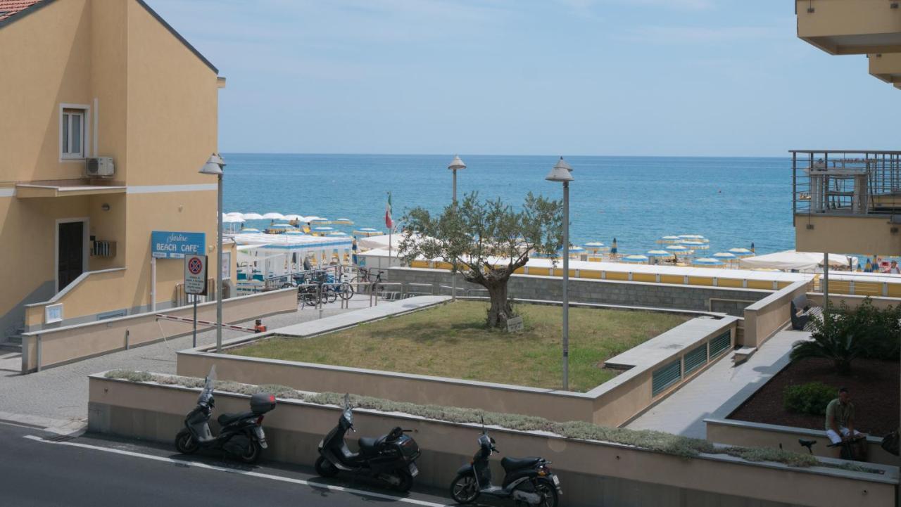 Babyaccommodation Family Experience III Pietra Ligure Ngoại thất bức ảnh