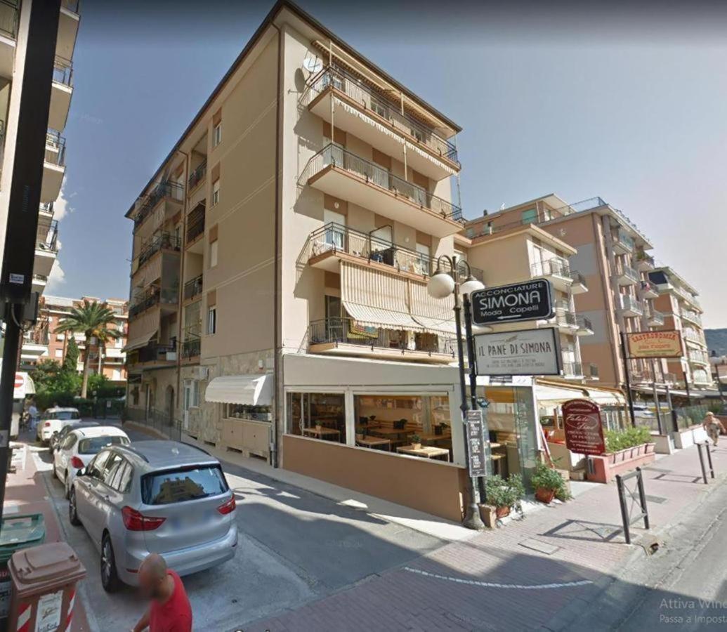 Babyaccommodation Family Experience III Pietra Ligure Ngoại thất bức ảnh